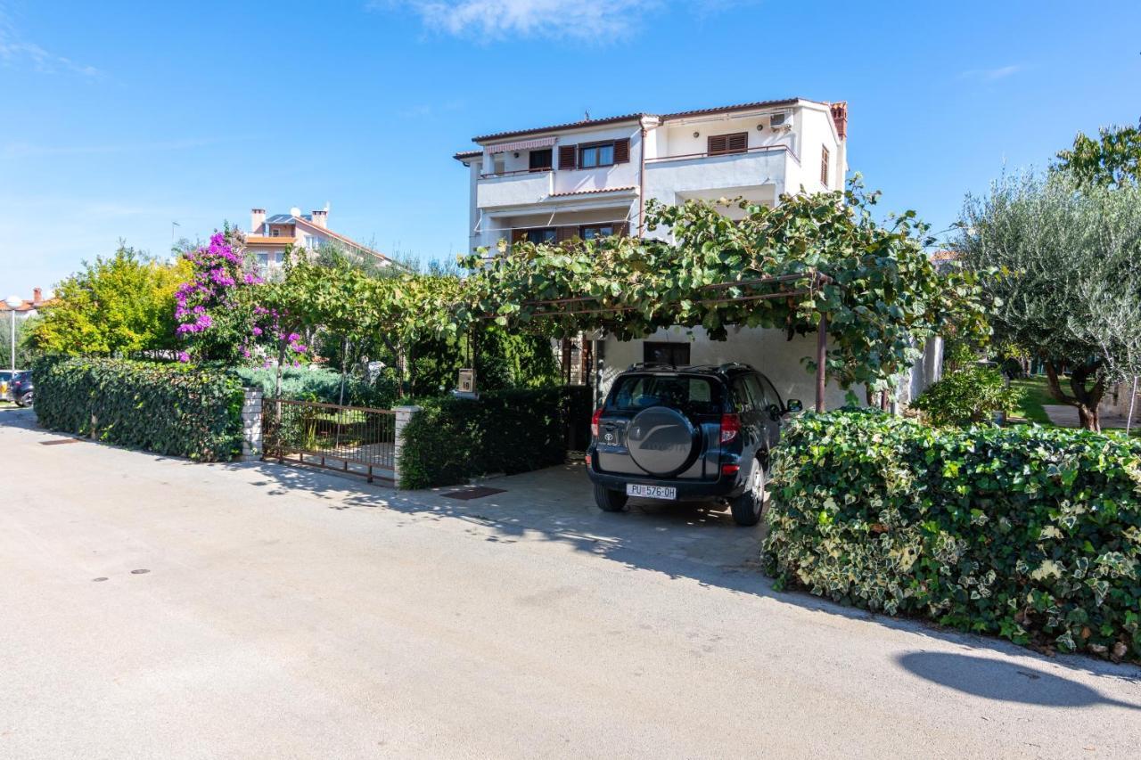 Apartments With A Parking Space Medulin - 7494 المظهر الخارجي الصورة